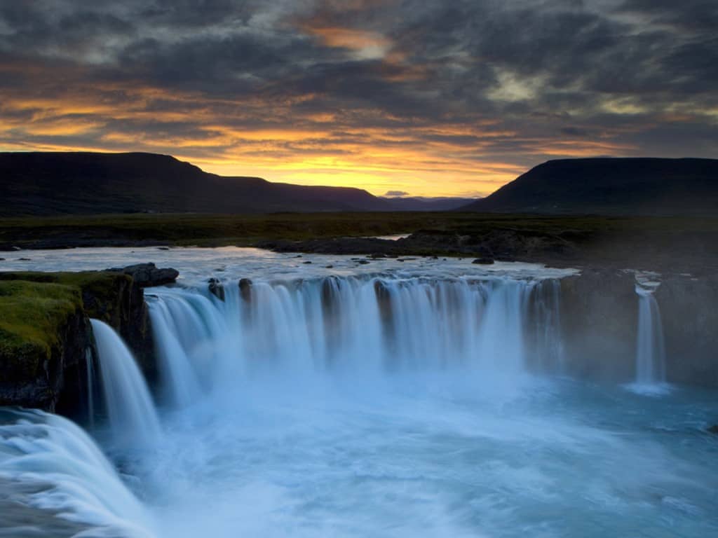 thác nước Dettifoss - Du lịch giá rẻ