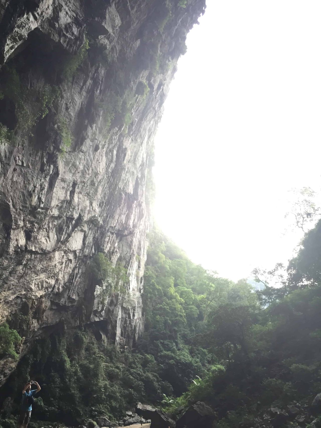 Kinh nghiệm Du lịch Quảng Bình khám phá Hang Én