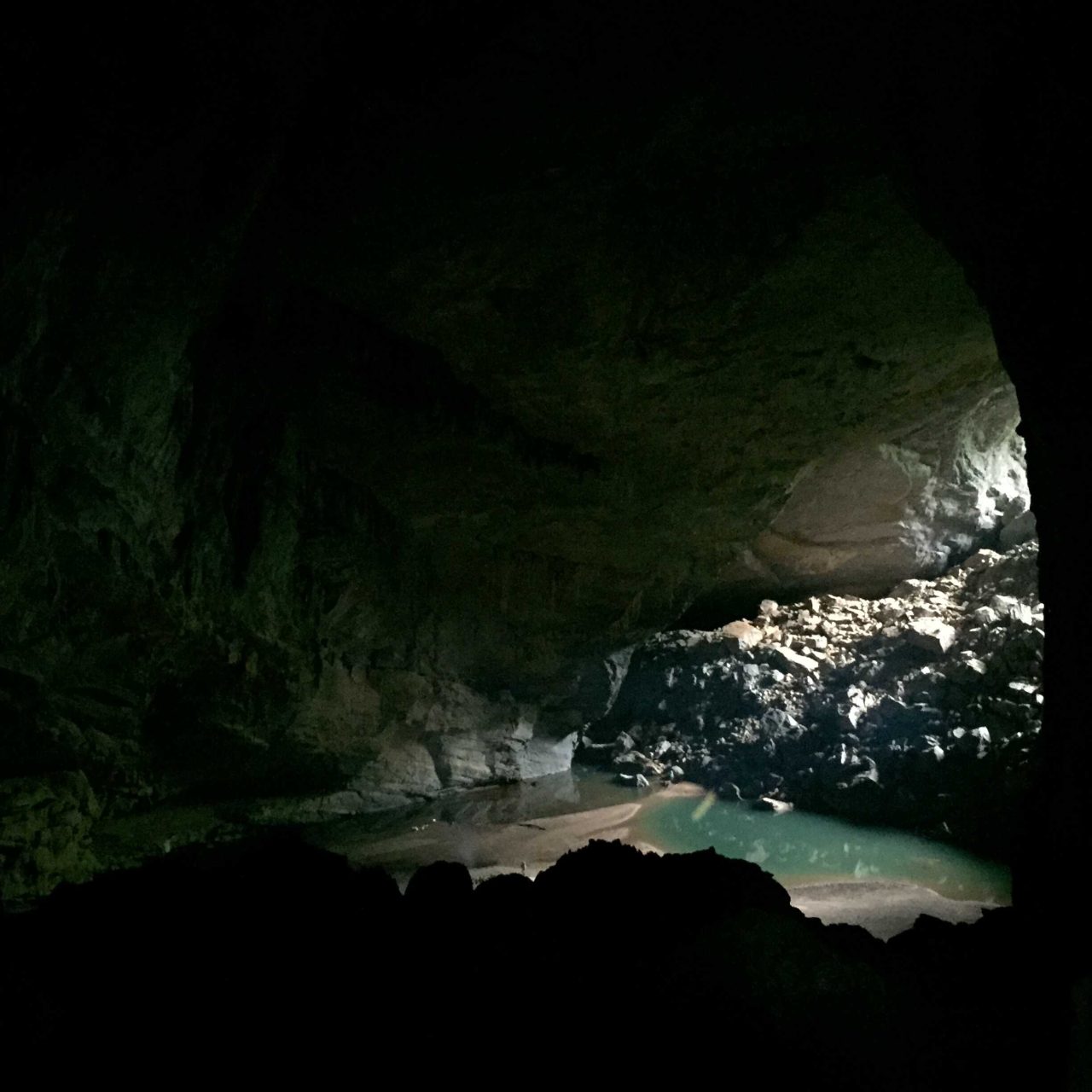 Kinh nghiệm Du lịch Quảng Bình khám phá Hang Én