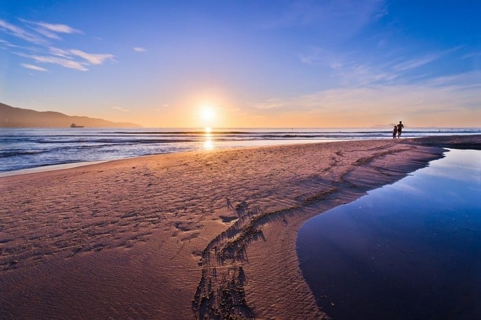 Du lịch Đà Nẵng biển Mỹ Khê