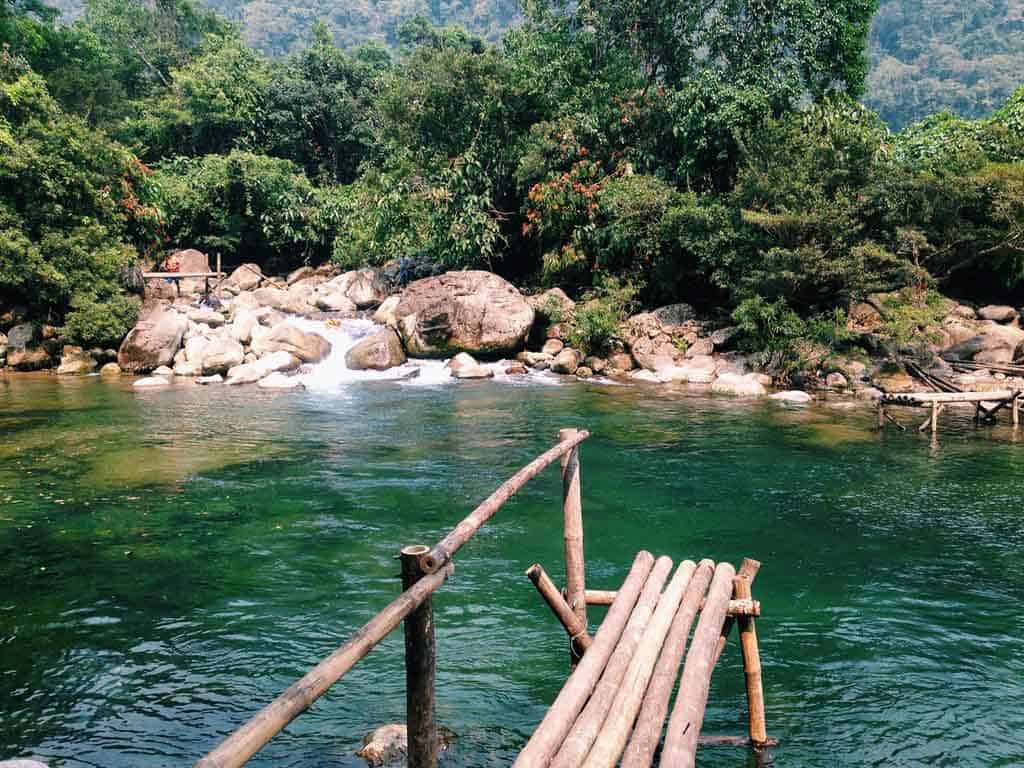 Suối Nước Moọc Du lịch Quảng Bình