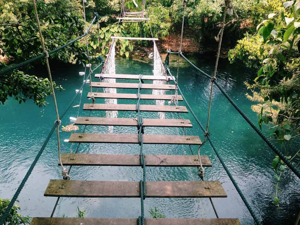 Suối Nước Moọc Du lịch Quảng Bình