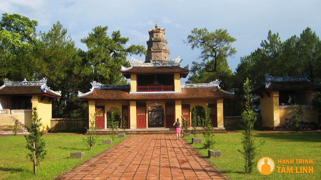 Đình Hương Nguyện Chùa Thiên Mụ Các chùa nổi tiếng ở Huế