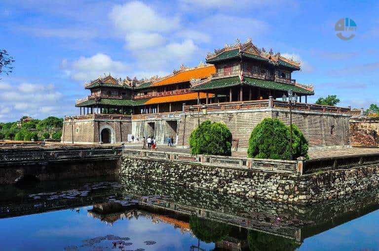Ngọ môn Khám phá kinh thành Huế