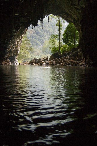 Hang Tú Làn Du lịch Quảng Bình