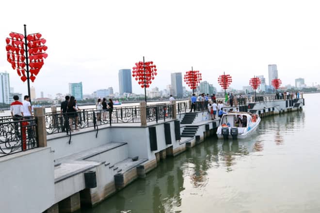 Cầu tàu tình yêu Du lịch Đà Nẵng
