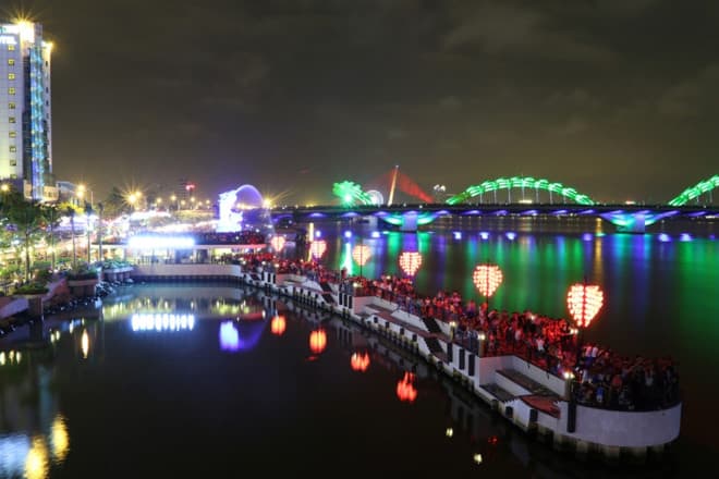 Cầu tàu tình yêu Du lịch Đà Nẵng