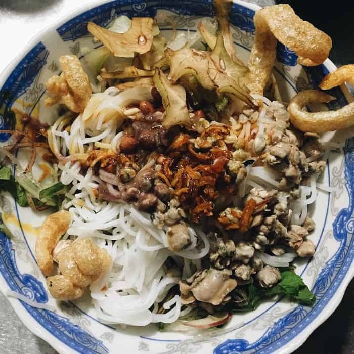 Các món ăn làm từ hến - Bún hến ở Huế