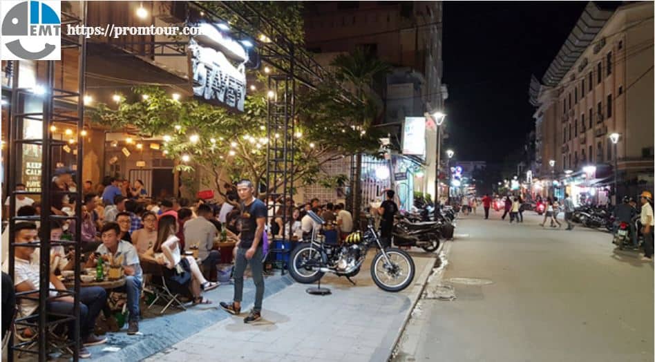Tour giá sốc <br data-eio=