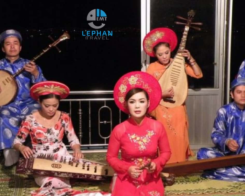 Dụng cụ chơi nhã nhạc cung đình Huế