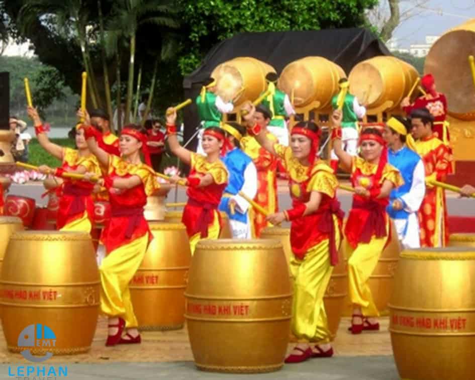 Dụng cụ chơi nhã nhạc cung đình Huế