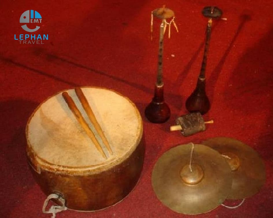 Dụng cụ chơi nhã nhạc cung đình Huế3