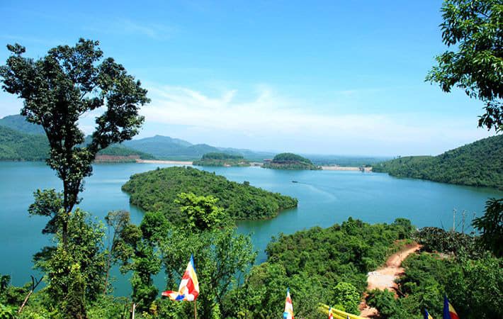 Các điểm du lịch Huế mùa hè, sông hương
