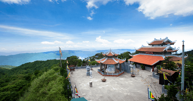 Đền Lĩnh Chúa Linh Từ - Bà Nà Hills