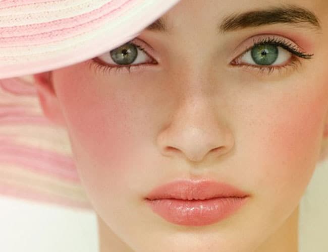 Đừng trang điểm đậm