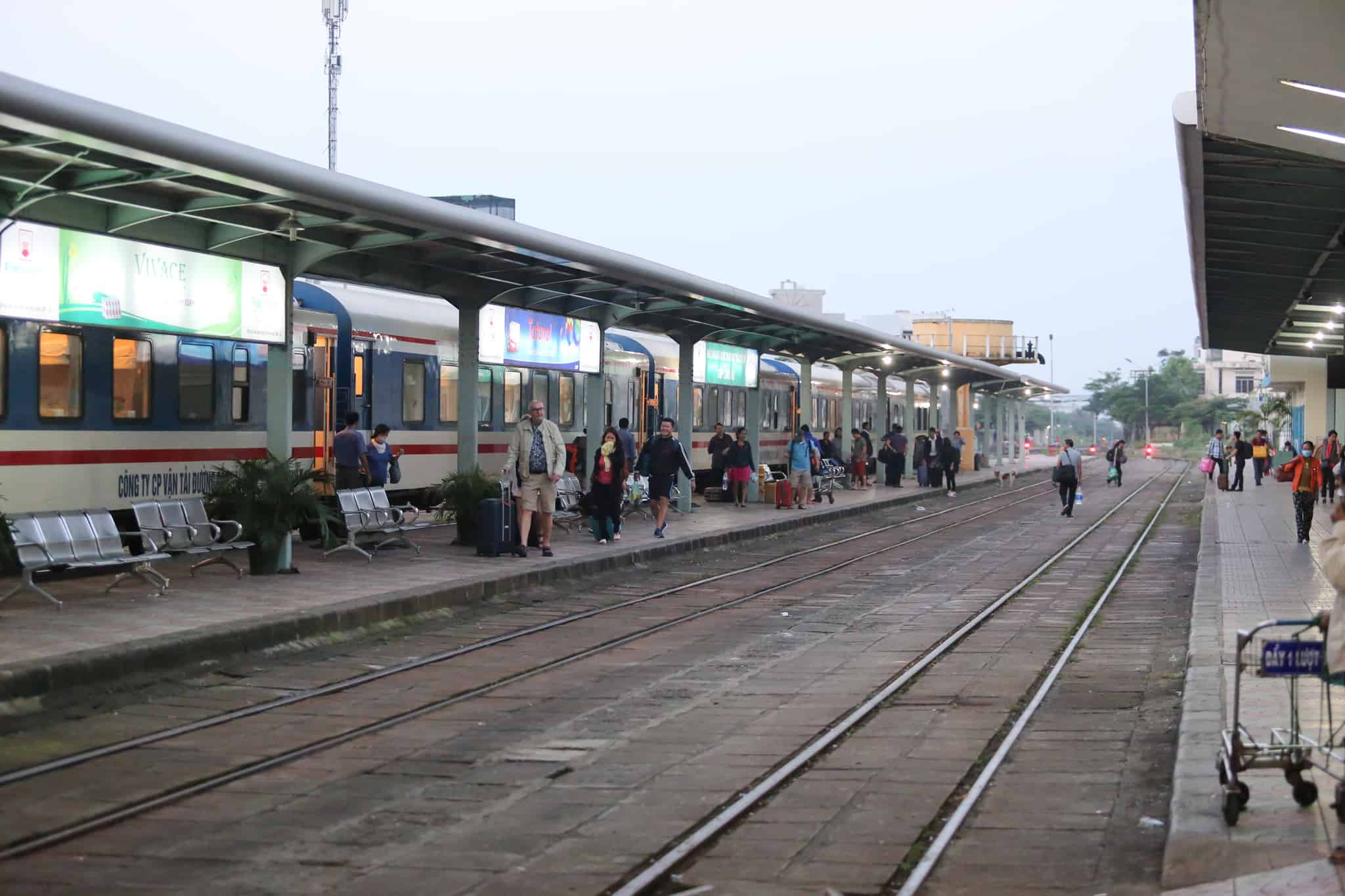Tất cả các tuyến tàu lửa Thống Nhất đều dừng ở đây