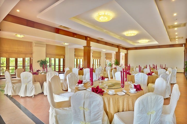 nha hang Asian Delight o sun spa resort quang binh