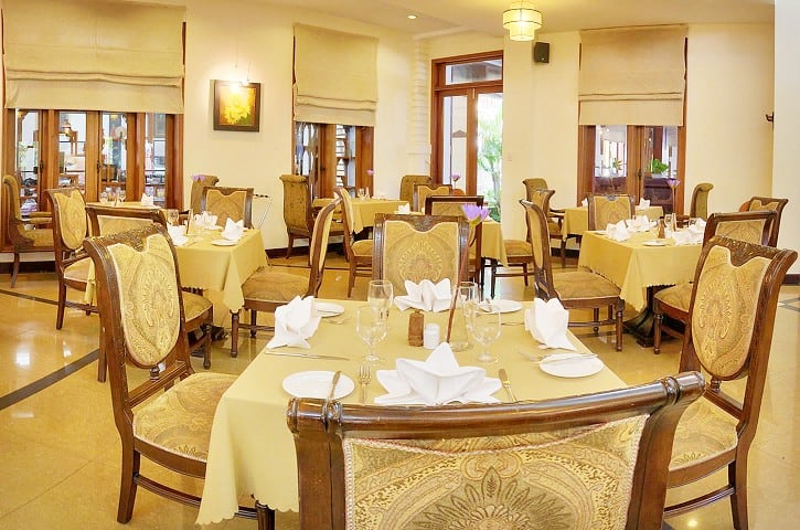 nha hang Sun Cafe o sun spa resort quang binhnha hang Sun Cafe o sun spa resort quang binh