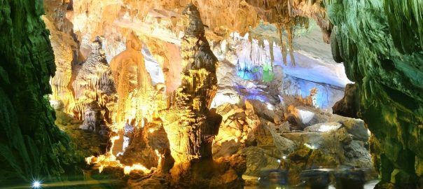 Động Phong Nha - Khám phá kỳ quan đệ nhất động