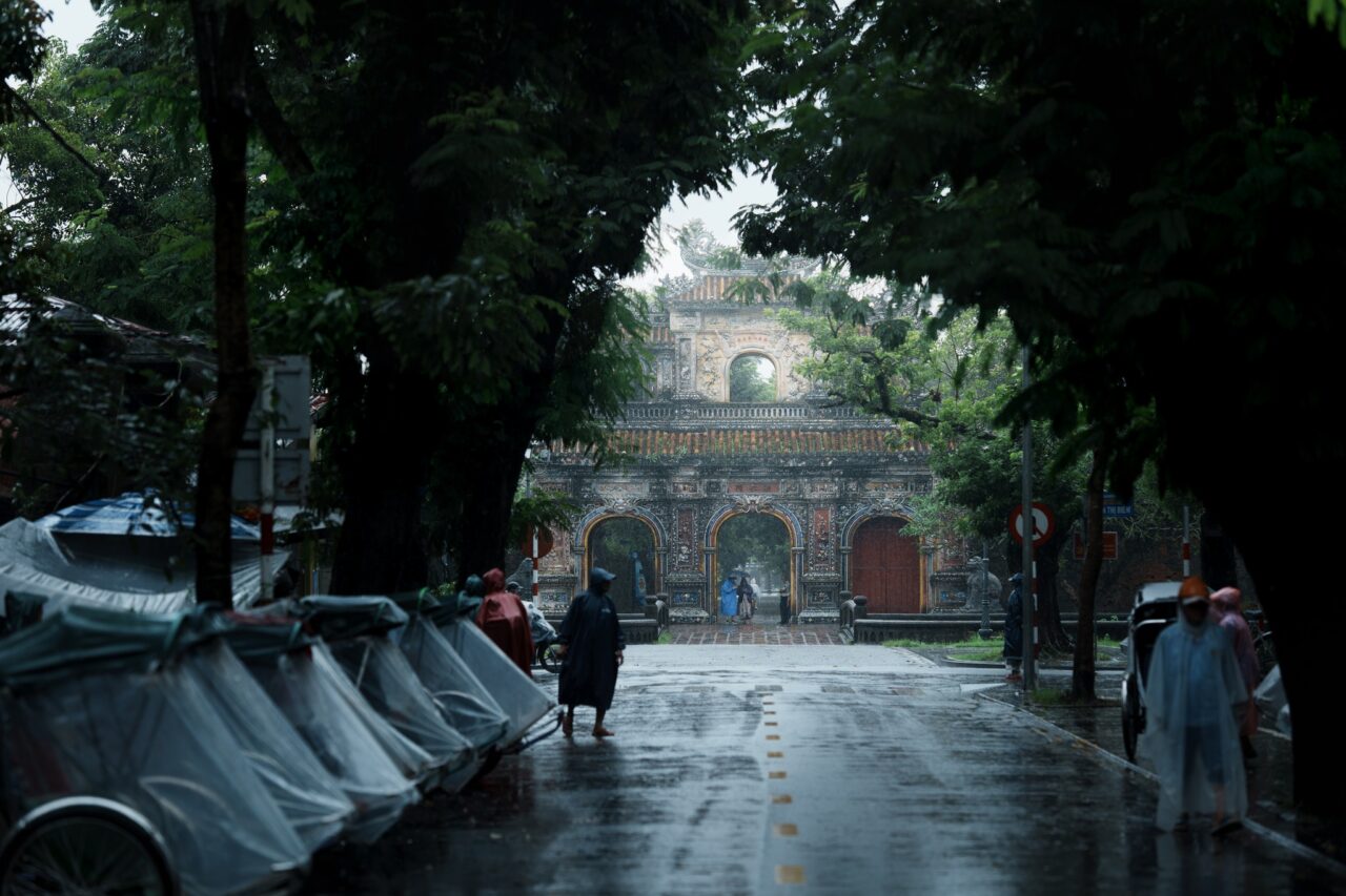 Du lịch Huế vào mùa mưa – Kinh nghiệm chi tiết để khám phá cố đô trọn vẹn